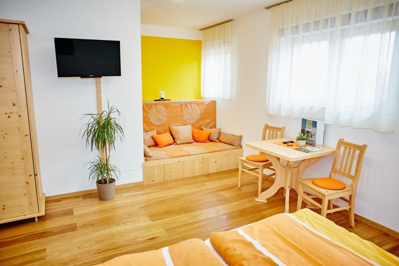 Schmankerl Und Gast Bed & Breakfast Rohrendorf bei Krems Ngoại thất bức ảnh